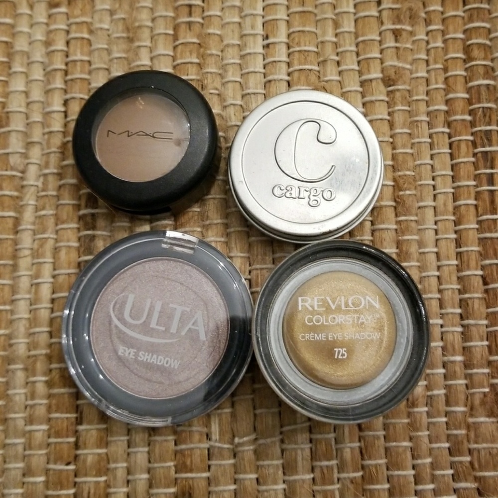 Eye shadow bundle